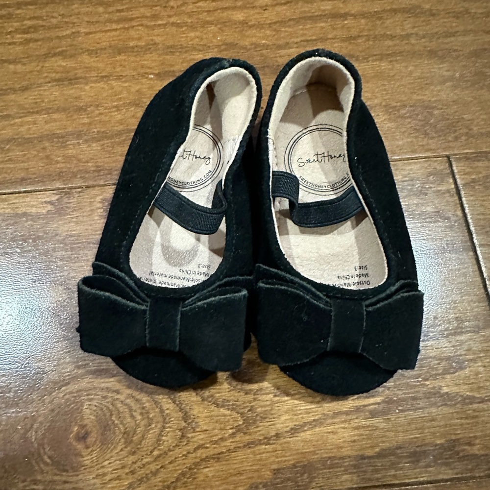 Size 3 sweet honey ballet flats